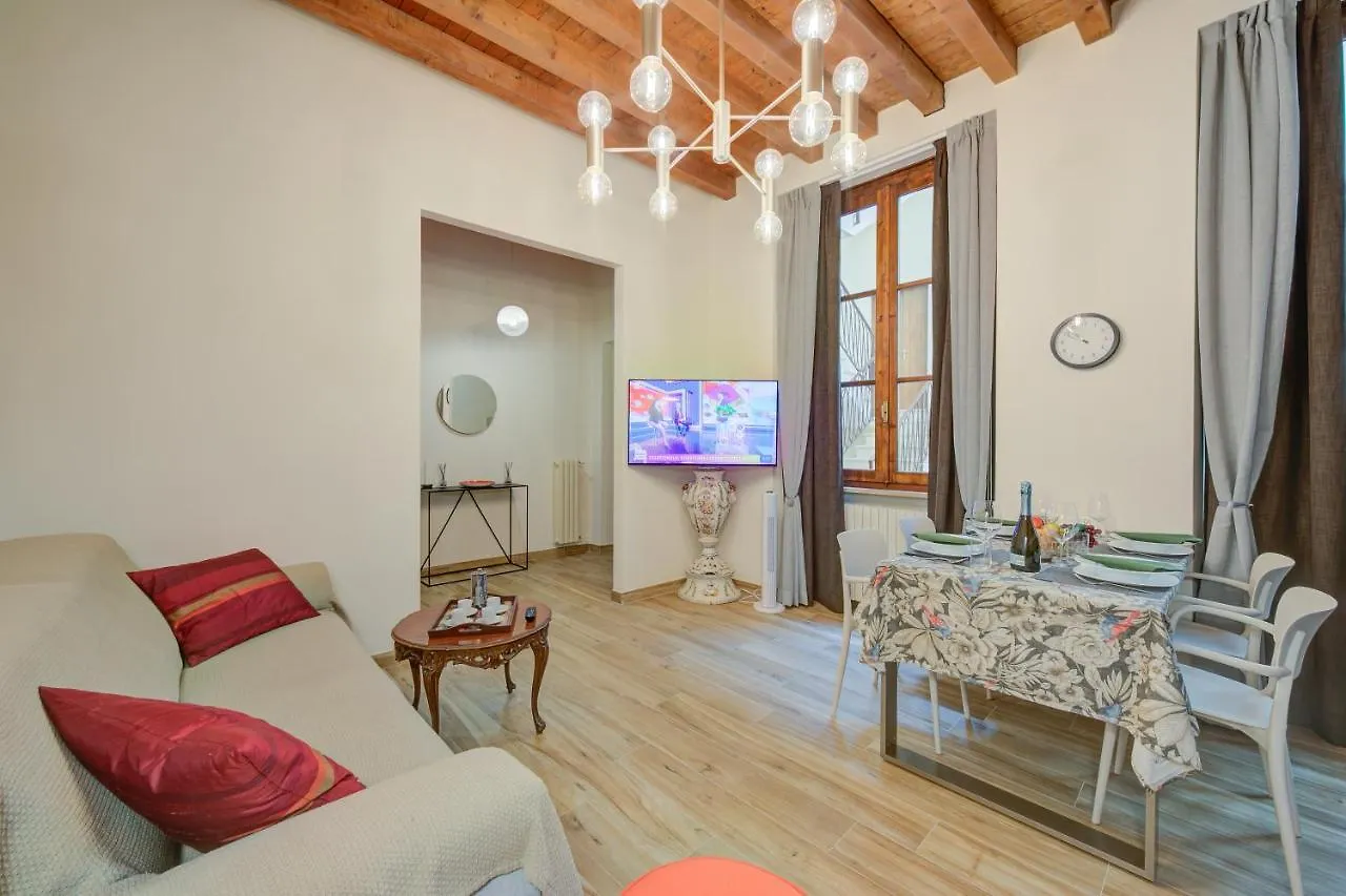 Apartment Residenza Faust-Historical Center Salo - Happy Rentals