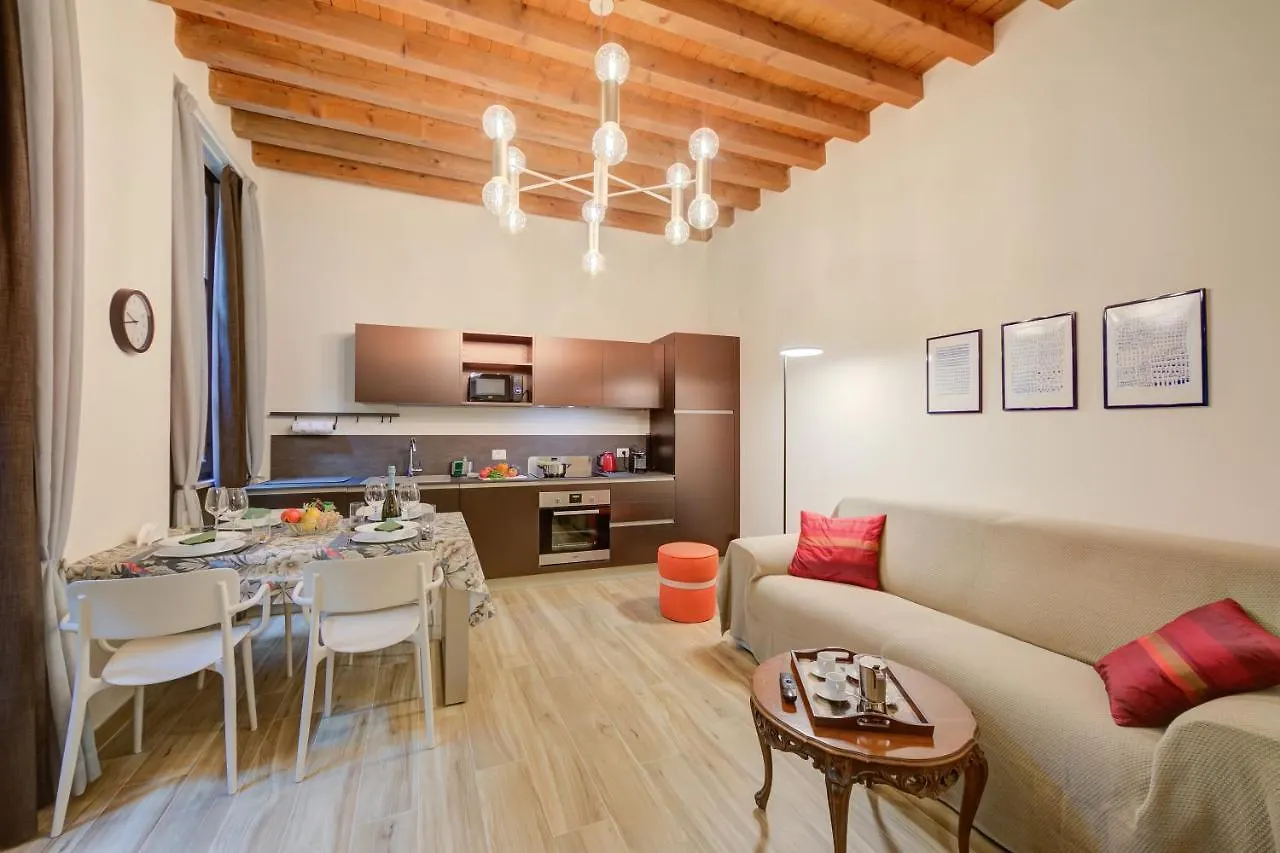 Residenza Faust-Historical Center Salo - Happy Rentals 0*,