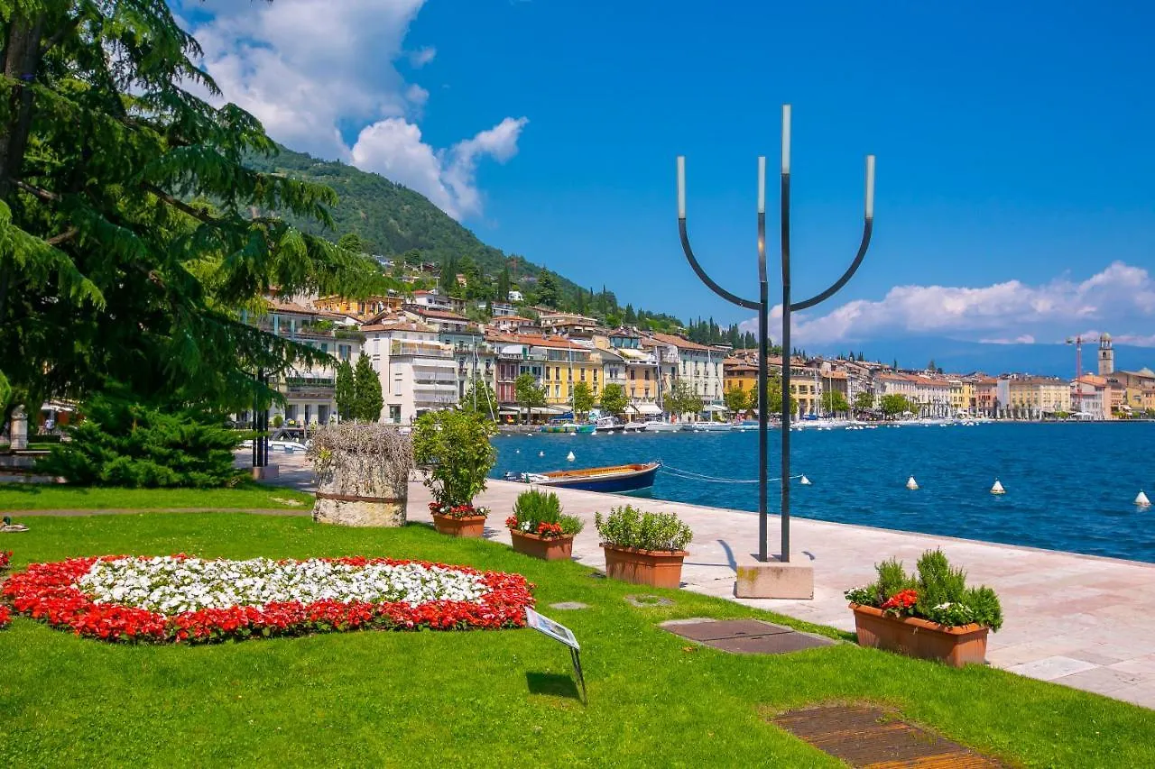 Residenza Faust-Historical Center Salo - Happy Rentals Apartment