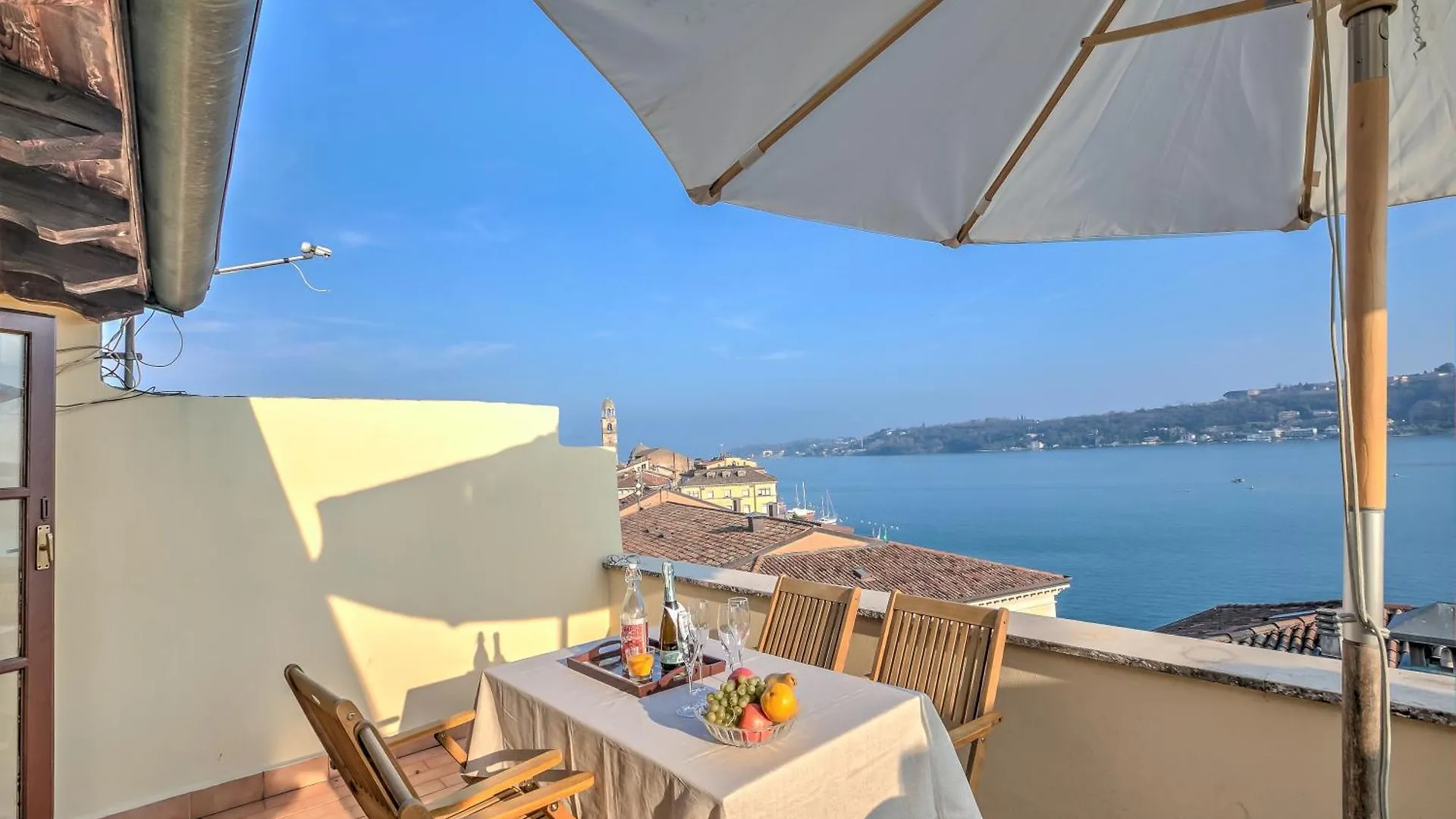 Apartment Residenza Faust-Historical Center Salo - Happy Rentals Italy
